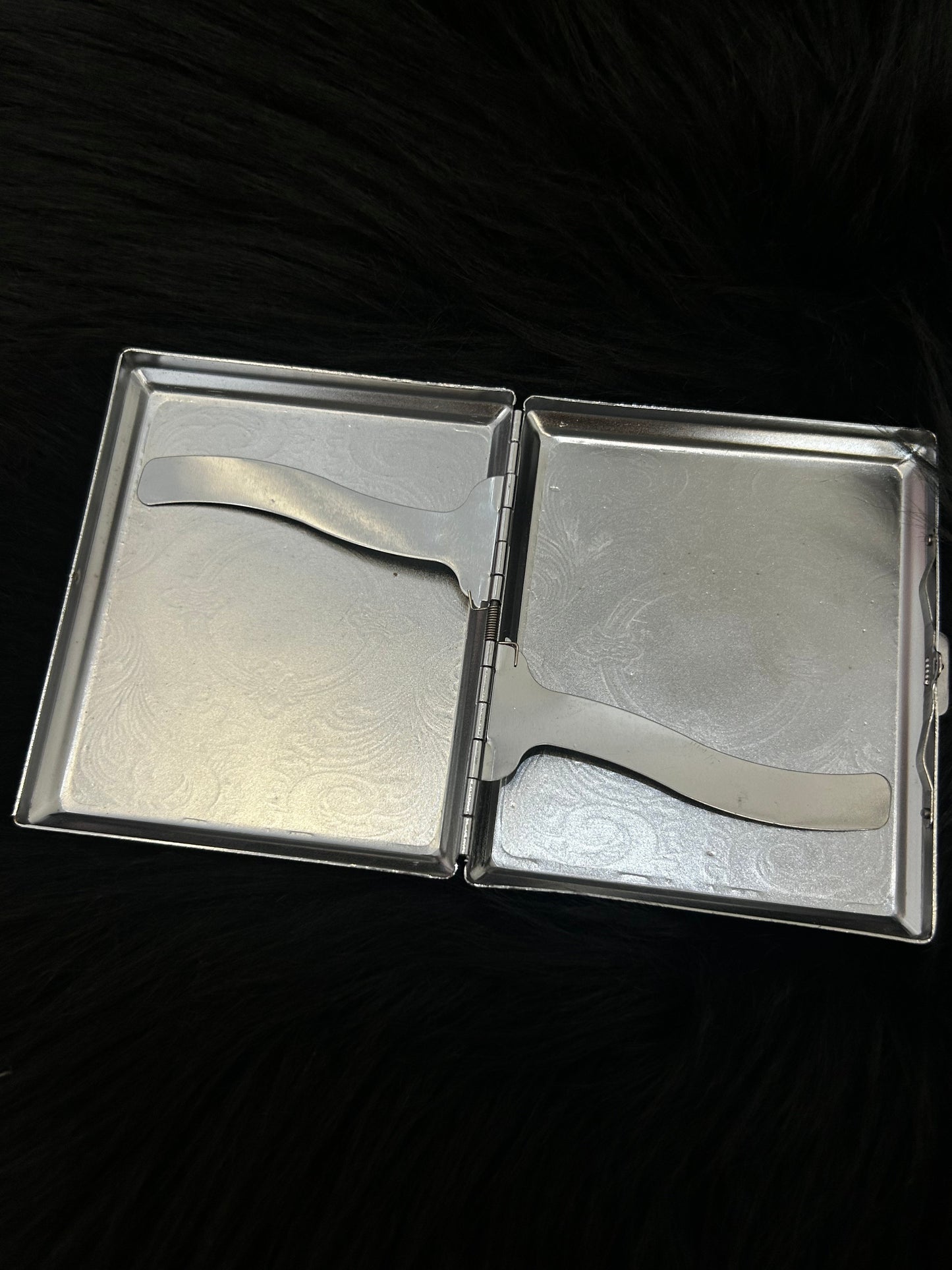 Saturn Hello Kitty cigarette case